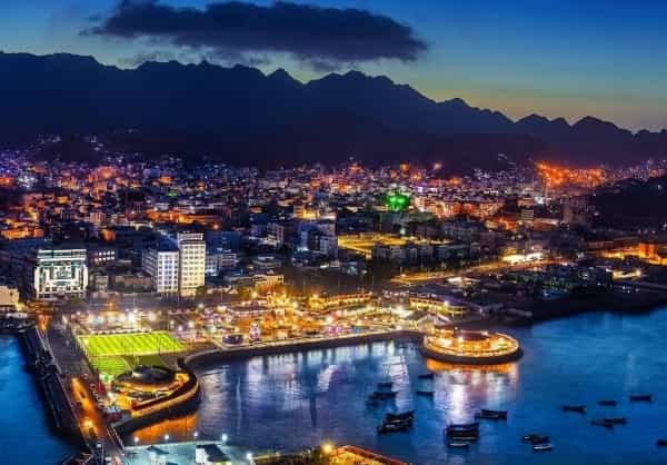اليمن: محافظ عدن يجري تغييرات لمدراء مديريتي البريقة ودار سعد ويكلف مستشارين في عدد من القطاعات(اسماء)
