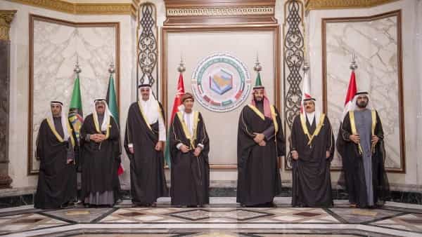 تحليل: لماذا تلتزم دول الخليج الصمت أمام الغزو الروسي؟