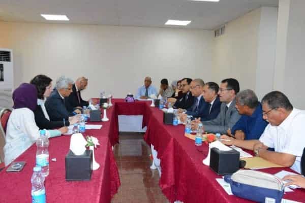 اليمن: الحكومة تبحث مع البنك الدولي دعم الأمن الغذائي وتسهيلات استيراد القمح