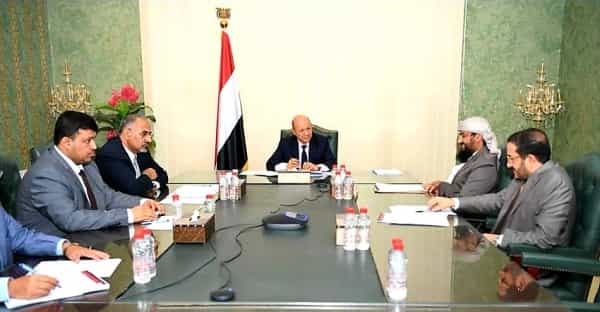 اليمن: المجلس الرئاسي يناقش تدابير احتواء ازمة امدادات الغذاء وتأمين مصادر استيراد الحبوب