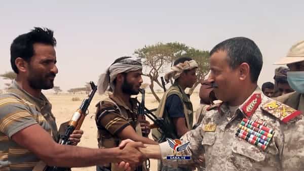 اليمن: جماعة الحوثيين تقول ليس امام التحالف بقيادة السعوديةمن خيار سوى دفع "المرتبات او المسيرات"