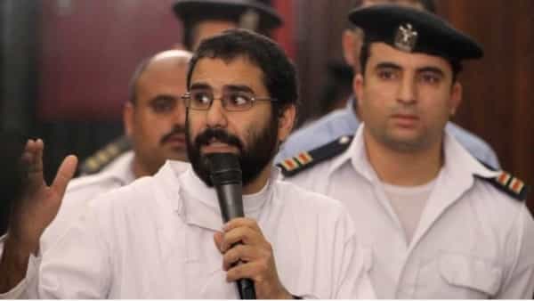 القاهرة: "لأنه يواجه خطر الموت"... ثلاث صحافيات يضربن عن الطعام تضامنا مع الناشط علاء عبد الفتاح