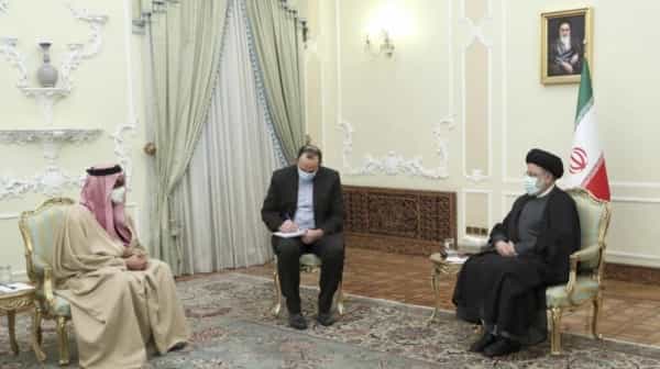 طهران: إيران تتوعّد السعودية بالردّ بالمثل على "زعزعة استقرارها" على خلفية الاحتجاجات