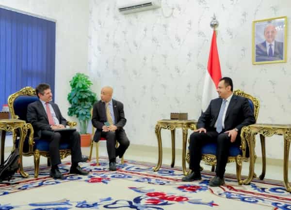 اليمن: رئيس الحكومة يدعو لموقف دولي صارم ضد الحوثيين غداة هجمات جديدة للجماعة على موانىء تصدير النفط