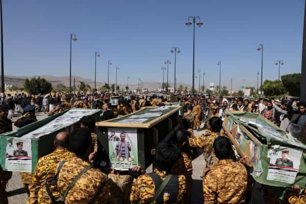 اليمن: الحوثيون يشيعون دفعة جديدة من مقاتليهم سقطوا في معارك مع القوات الحكومية