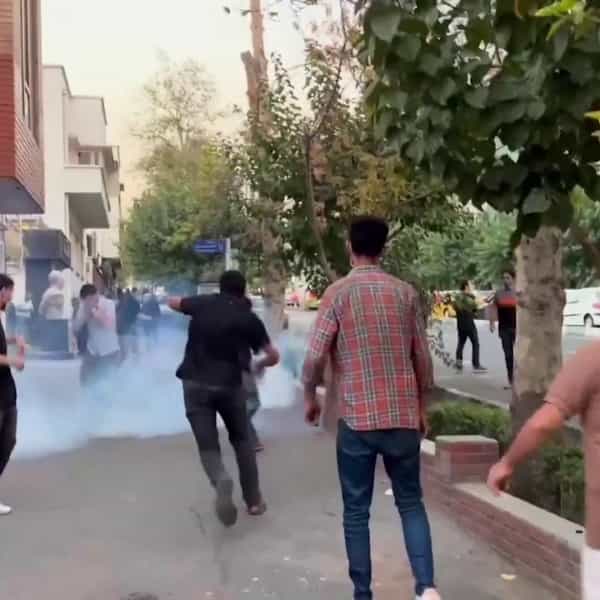 احتجاجات ايران: اعتقالات في صفوف رجال الدين السنة