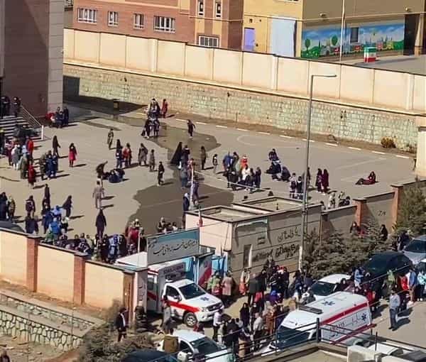 طهران: الغموض يلف قضية تسمم طالبات في إيران وخامنئي يندد بـ" جريمة لا تغتفر"
