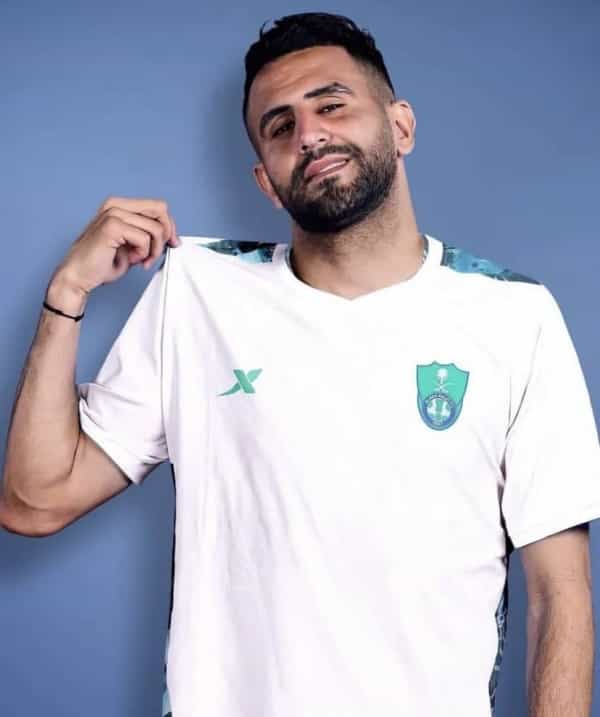 رياضة: الأهلي السعودي يتعاقد رسمياً مع الجزائري محرز والنصر يقترب من ضم السنغالي ماني