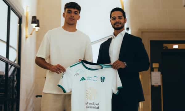 رياضة: الأهلي السعودي يخطف موهبة إسبانية من بين أنياب نابولي الإيطالي
