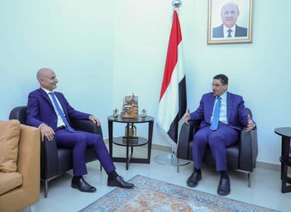 الرياض: فرنسا تدعو الحوثيين للتفاوض "بحسن نية" مع الحكومة المعترف بها لإحلال السلام في اليمن