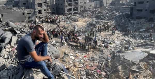 طوفان الأقصى: إسرائيل استخدمت "ثاني أكبر قنبلة" بترسانتها لضرب جباليا.. وإدارة بايدن "تطلب تفسيرا"