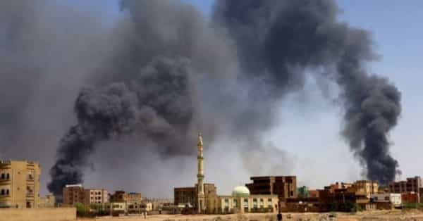 الخرطوم: السودان يطرد 15 دبلوماسيا إماراتيا في تصعيد للخلافات الدبلوماسية