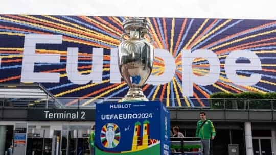 رياضة: مواجهة صعبة لسويسرا أمام إيطاليا وصدام ألماني دنماركي في ثمن نهائي "يورو 2024"