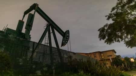 اقتصاد: النفط يرتفع وسط مخاوف بشأن المعروض ومجموعة السبع تتعهد بتطبيق الحد الأقصى لسعر الخام الروسي