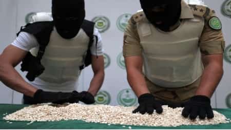 الرياض: السعودية تحبط تهريب حوالي 3 ملايين حبة كبتاغون بمنفذ البطحاء