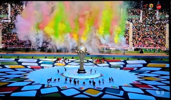 رياضة: افتتاح مبهر للكأس الافريقية بحضور أقدم رئيس في العالم