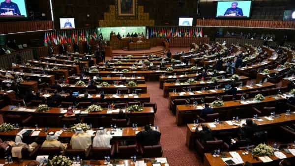 السعودية: وصول دبلوماسيين إيرانيين إلى جدة لتولي مناصب في منظمة التعاون الإسلامي