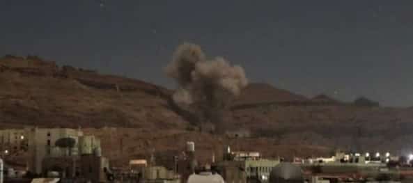اليمن: التحالف يقصف اهدافا عسكرية ومواقع مفترضة للحوثيين في صنعاء والحديدة