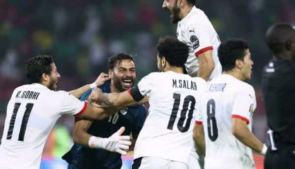 أمم إفريقيا: مصر تنهي حلم الكاميرون باللقب على أرضها وتلاقي السنغال في النهائي