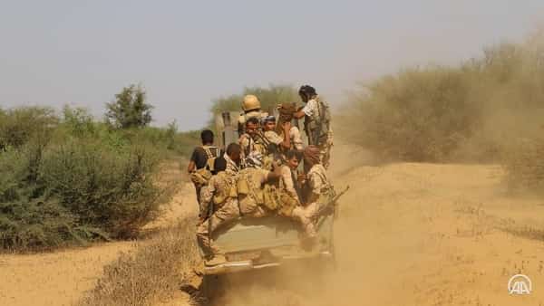 اليمن: القوات الحكومية تواصل حصارا محكما على المقاتلين الحوثيين في مدينة حرض