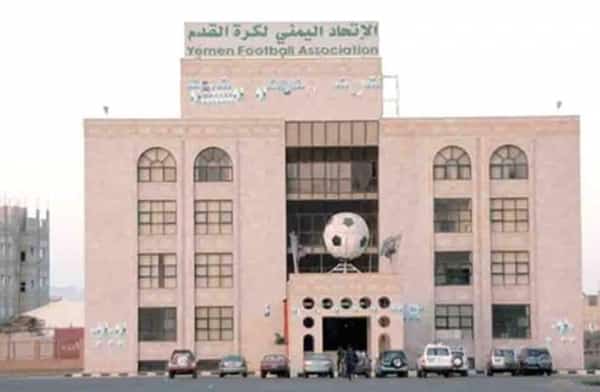 رياضة: الفيفا يطيل في عمر اتحاد الكرة اليمني