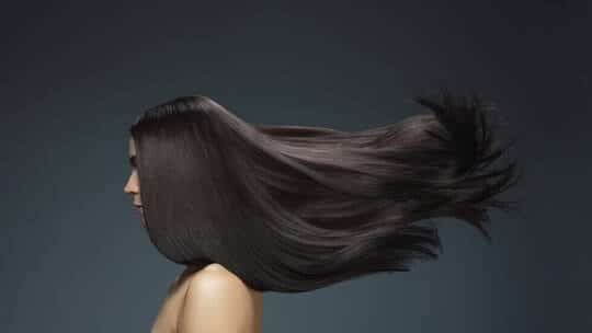 صحة: أطعمة يجب تناولها للحصول على شعر أكثر كثافة وقوة