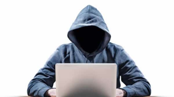 تعرضتَ للابتزاز ماذا تفعل؟ مختص في مجال الأمن الرقمي يعطيك النصائح