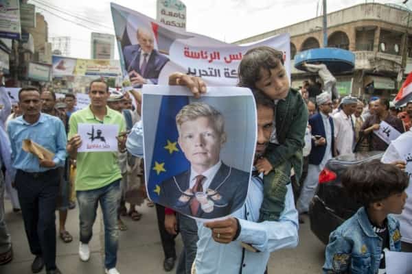 اليمن: هدنة وسط عاصفة في معسكر الحكومة