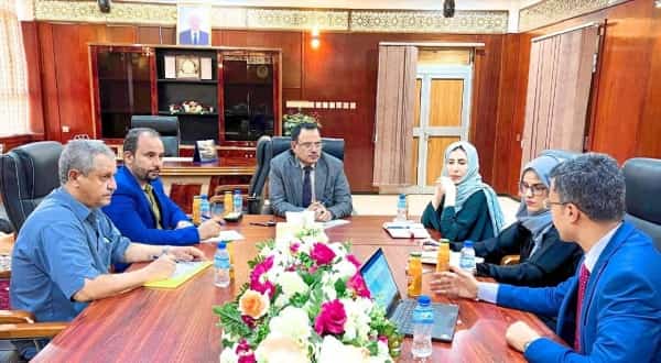 اليمن: مناقشة إجراءات تسريع استيعاب تعهدات المانحين