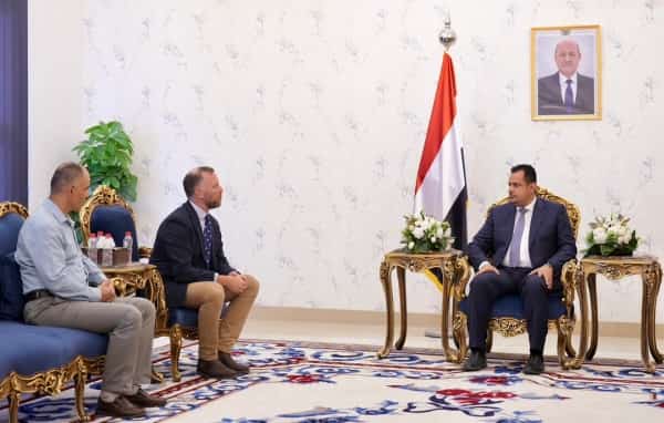 اليمن: رئيس الحكومة يقول ان جماعة الحوثيين حولت بلاده الى اكبر حقل الغام في العالم