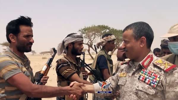 اليمن: جماعة الحوثيين تقول ليس امام التحالف بقيادة السعوديةمن خيار سوى دفع "المرتبات او المسيرات"