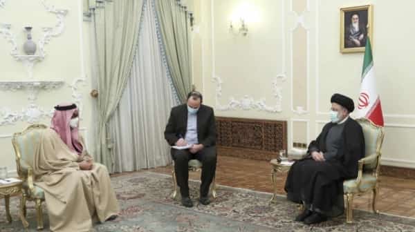 طهران: إيران تتوعّد السعودية بالردّ بالمثل على "زعزعة استقرارها" على خلفية الاحتجاجات