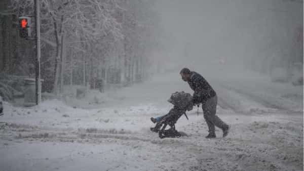 واشنطن: وفاة 13 شخصا على الأقل إثر العاصفة الشتوية التي تضرب معظم أرجاء الولايات المتحدة