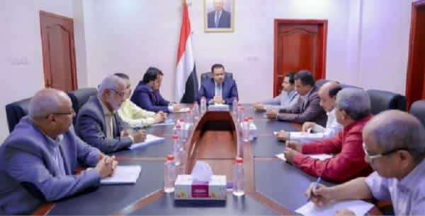 اليمن: الحكومة تعلن الشروع بانشاء منظومة كبرى لتوليد الكهرباء عبر الطاقة الشمسية في عدن