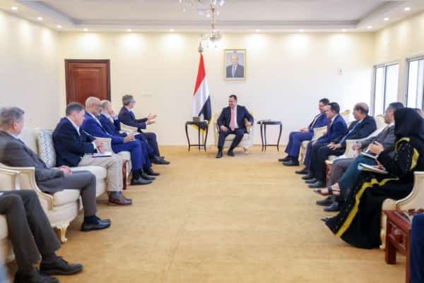 اليمن: رئيس الحكومة يحذر من التغاضي الدولي على الاجراءات الاقتصادية الاحادية من جانب الحوثيين