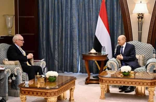 الرياض: الوسيط الامريكي يشيد بتعاطي الحكومة مع جهود السلام وتسهيل نقل الحجاج عبر مطار صنعاء الدولي