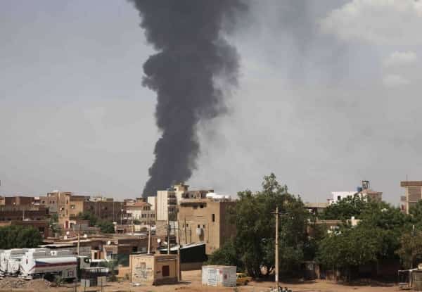 الخرطوم: "الدعم السريع" تتهم الجيش السوداني بقتل عشرات المدنيين في قصف على العاصمة ونيالا