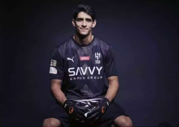 رياضة: الهلال السعودي يتعاقد رسمياً مع حارس المنتخب المغربي ياسين بونو