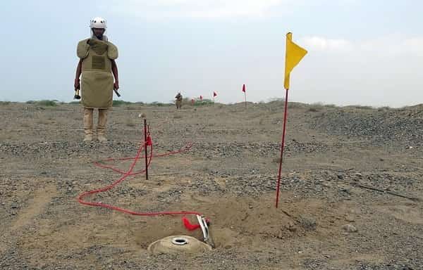 اليمن: مقتل مدنيان وإصابة مهندس بانفجار مادتين من مخلفات الحرب في الحديدة ومأرب