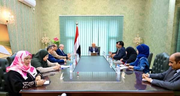 اليمن: الرئيس العليمي يتسلم نسخة من التقرير الحادي عشر للجنة التحقيق الوطنية بانتهاكات حقوق الانسان