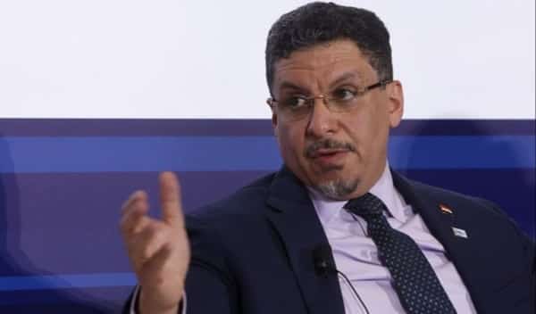 القاهرة: وزير الخارجية اليمني يقول انه أُبلغ بتسليم سفارة بلاده في دمشق