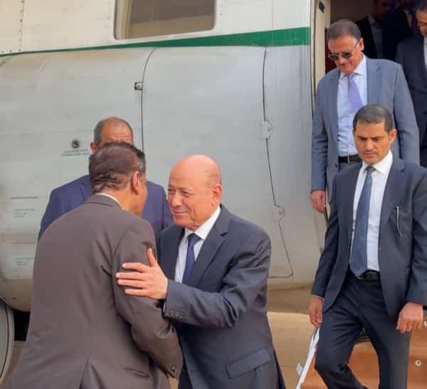 اليمن: الرئيس العليمي يصل محافظة المهرة غداة دخول الاعصار "تيج" المحافظات الشرقية