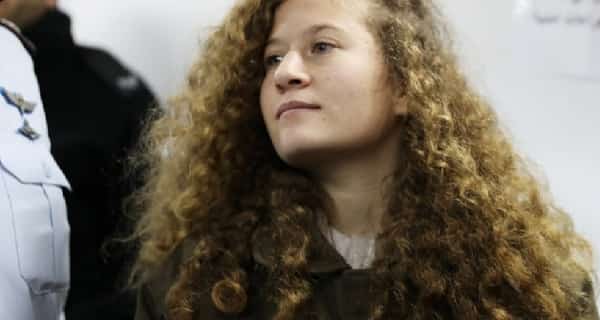 القدس: الجيش الإسرائيلي يعتقل الناشطة الفلسطينية عهد التميمي مجدداً بتهمة "التحريض على الإرهاب"