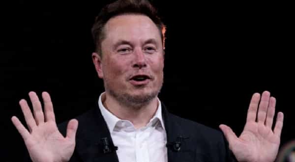 تكنولوجيا: ماسك يتلقى الآف الطلبات للمشاركة في تجارب زرع رقائق بالدماغ