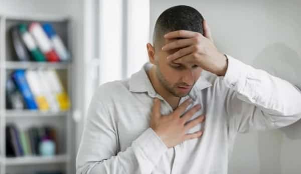 صحة: أسباب الصداع المصاحب للسعال وأضراره