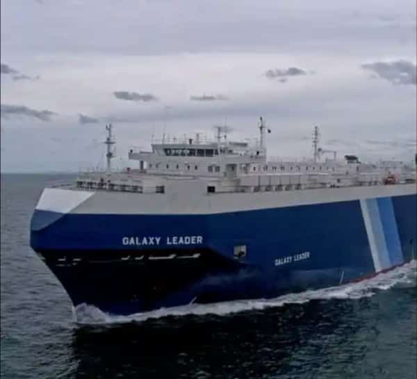 تقرير: الحوثيون يحوّلون البحر الأحمر إلى "جبهة حربية حاسمة"