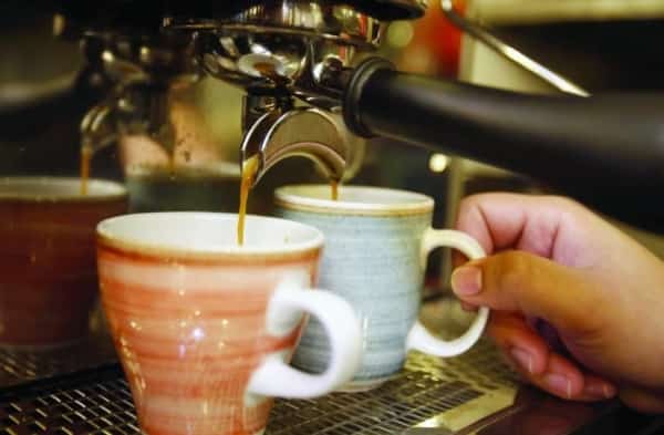 صحة: أيهما أفضل لصحتك ..القهوة ام الشاي؟