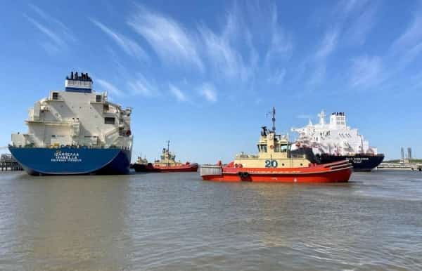 فرانكفورت: شركتا ميرسك وهاباج لويد : "لا صفقات مع الحوثيين لتفادي الهجمات في البحر الأحمر"