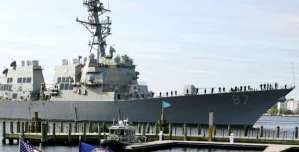 اليمن: الحوثيون يقولون ان أمريكا وبريطانيا نفذتا غارتين على رأس عيسى في محافظة الحديدة