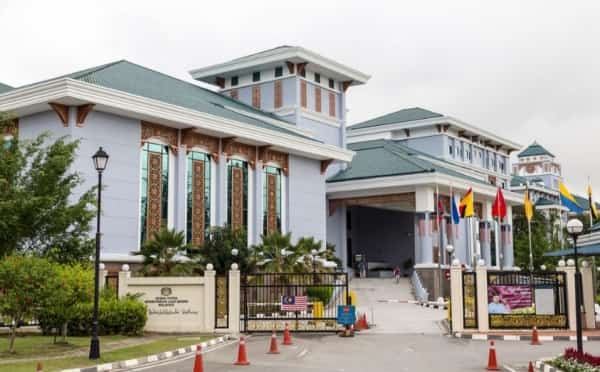 كوالالمبور: ماليزيا تدعو رعاياها في اليمن إلى اليقظة والحذر تحسباً لتدهور الأوضاع